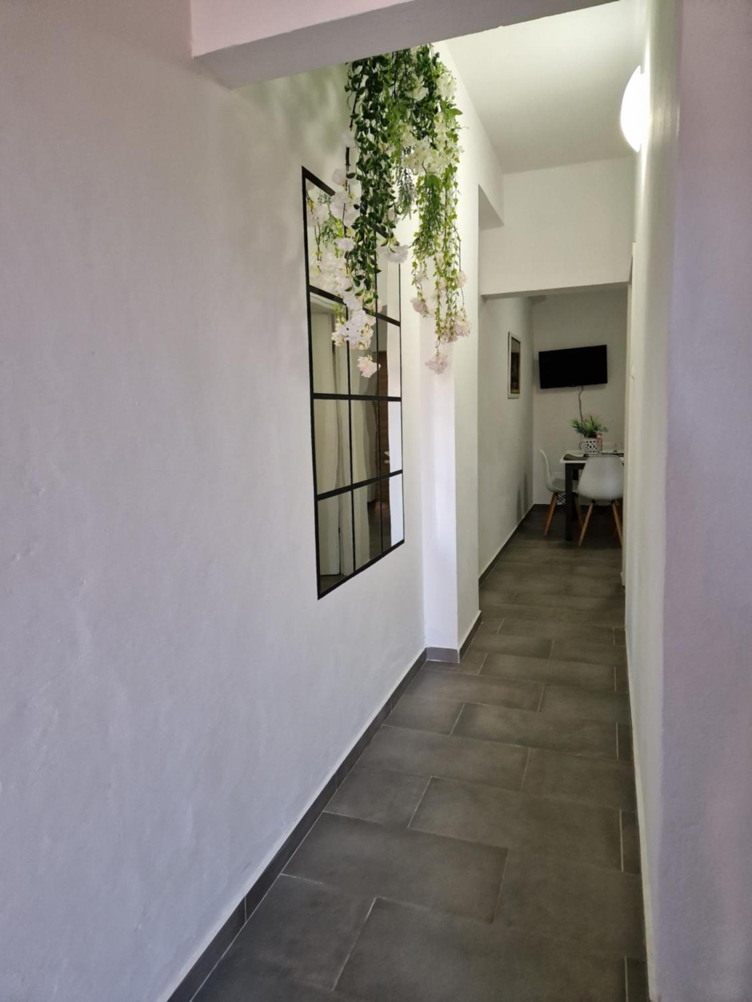 Aurelia Apartments, Vir Exterior photo