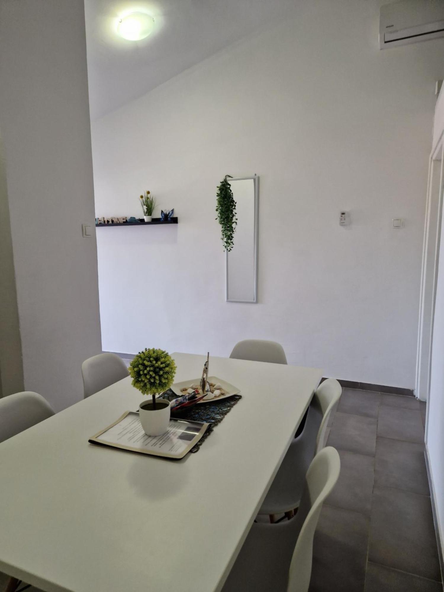 Aurelia Apartments, Vir Exterior photo